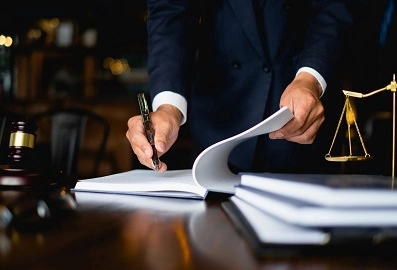 The Top 7 Mistakes to Avoid When Hiring an Attorney